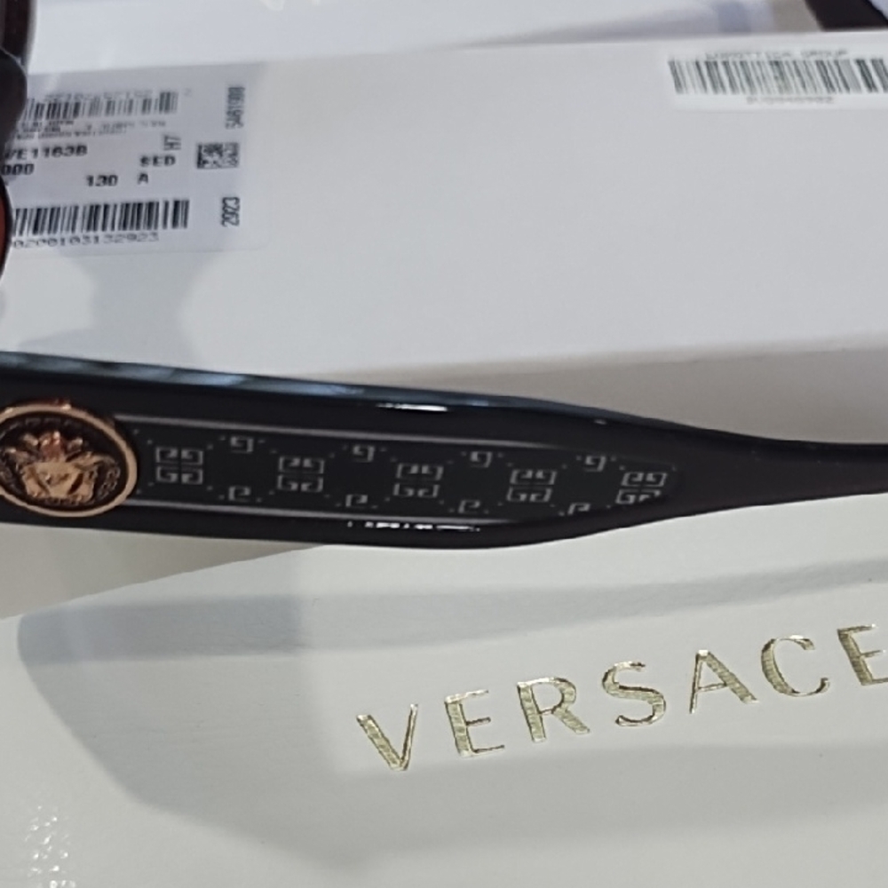 Versace Elegant Black Sunglasses Includes Box And Case - Picture 4 of 8